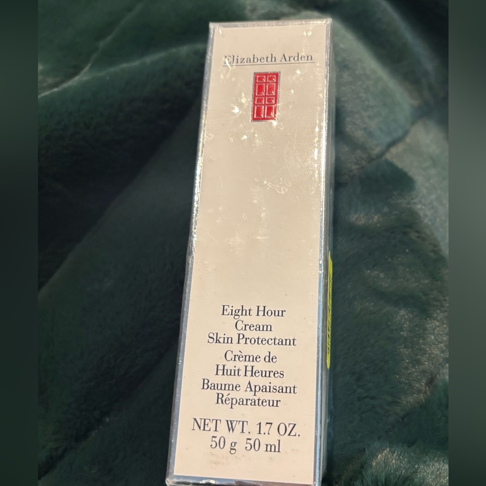 Elizabeth Arden 8 hour Cream Skin Protectant 1.7 oz in sealed box
